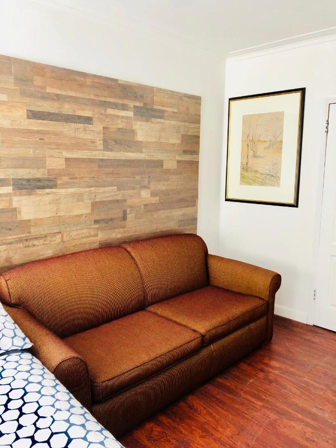 Stylish Montreal Apartment: Comfortable Stay In The Golden Square Mile Екстериор снимка