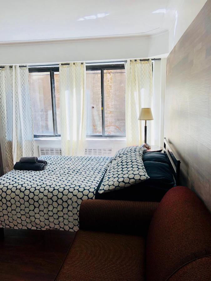 Stylish Montreal Apartment: Comfortable Stay In The Golden Square Mile Екстериор снимка